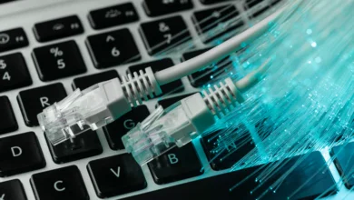 أثر الإنترنت والتطور التقني في تثقيف الناس